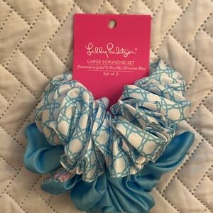 ✳️ NWT Lilly Pulitzer oversized scrunchies set of 2
